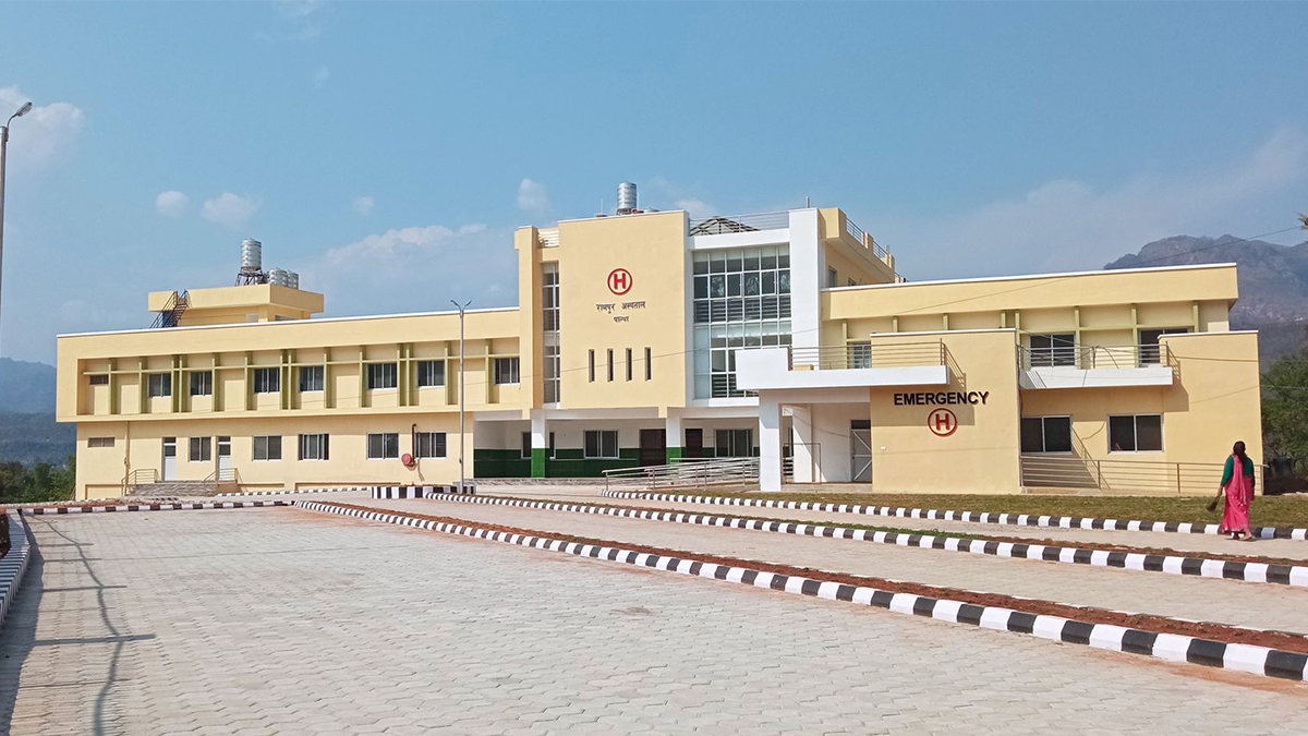 आठ वर्षमा बन्यो रामपुर अस्पताल